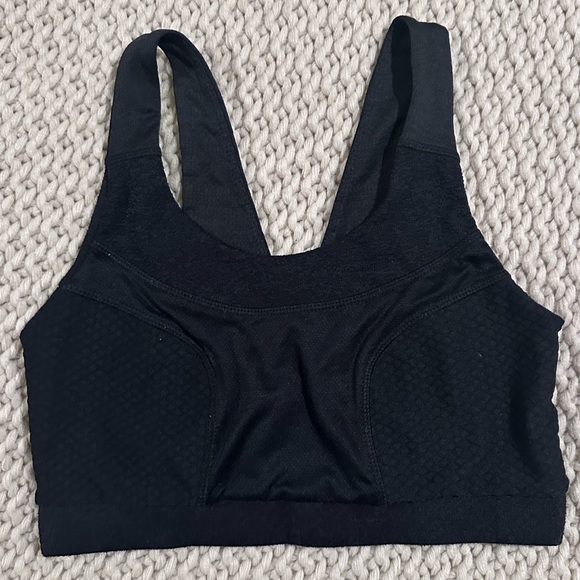 Gymshark Sports Bra - Picture 2 of 2
